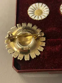 Originalt Georg Jensen “marguerit” sæt af sterlingsølv - bemærk brochen er i 1941
