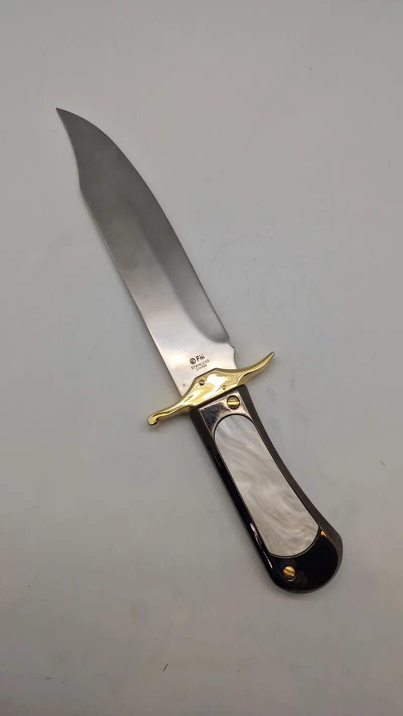 Veludført Colt kniv
