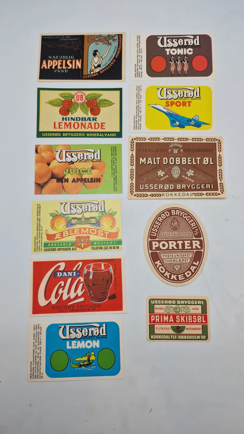 Samling etiketter Usserød