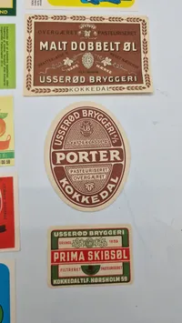 Samling etiketter Usserød