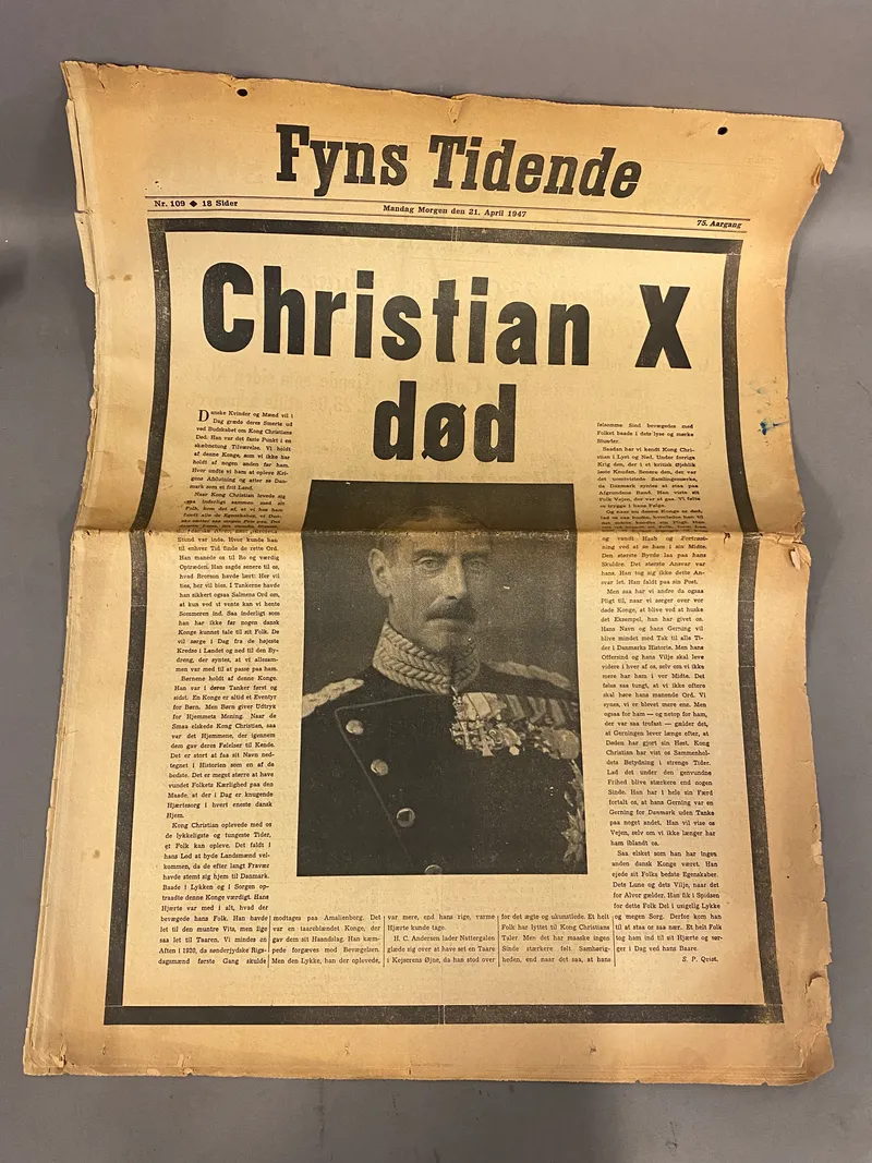 Original avis - Kong Christian X er død