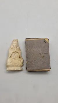 Buddha figur af ben
