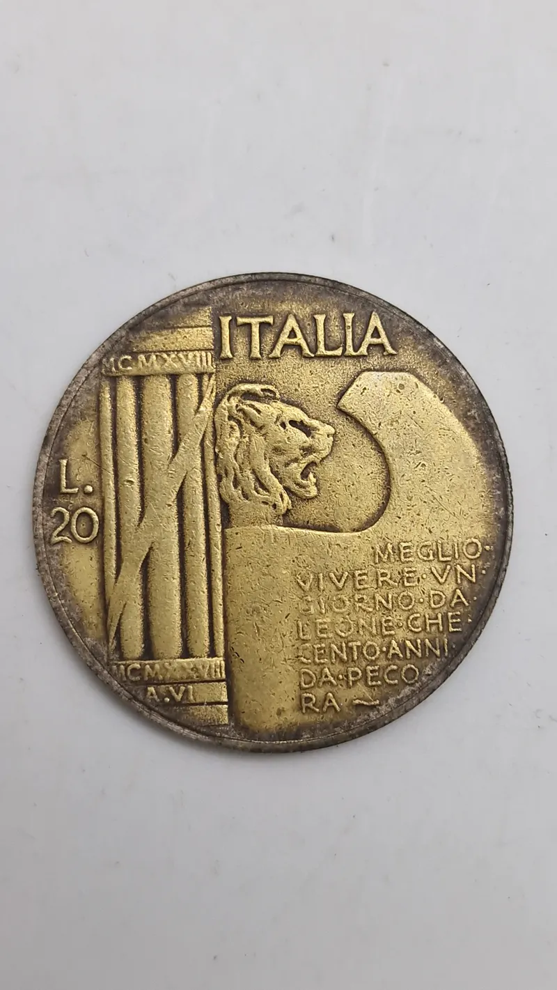 Original 20 lire mønt med motiv af Mussolini