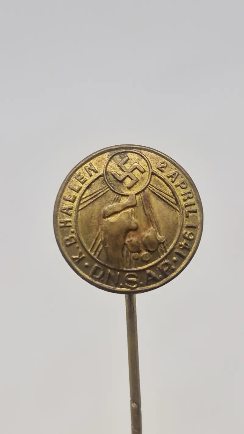 Sjælden original nål fra D.N.S.A.P møde i KB hallen 1941