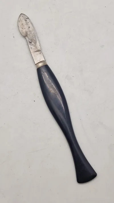 Antik kirurisk kniv