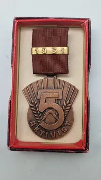DDR Original Aktivist des Fünfjahrplanes samt id kort