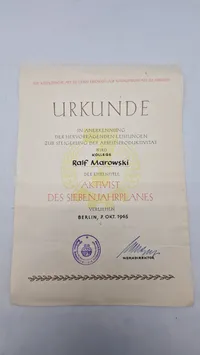 DDR Original Für ausgezeichnete Leistungen med urkunde