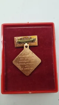 Original Aktivist der sozialistischen Arbeit, med urkunde samt id kort