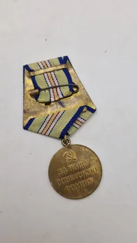Original Medalje for forsvaret af Kaukasus" (russisk: "За оборону Кавказа") med foto og urkunde