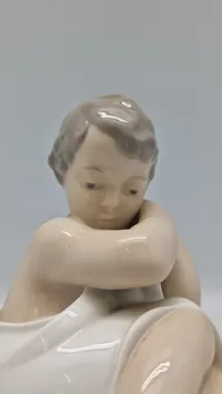Original "Rosebud" figur fra Royal Copenhagen med modelnummeret 3009