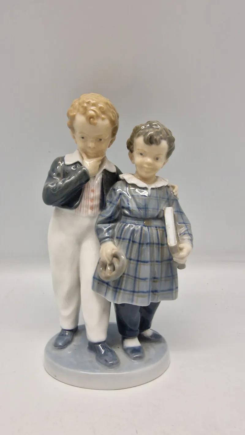 Original figur, "Flugten til Amerika" fra Royal Copenhagen, designet af Christian Thomsen