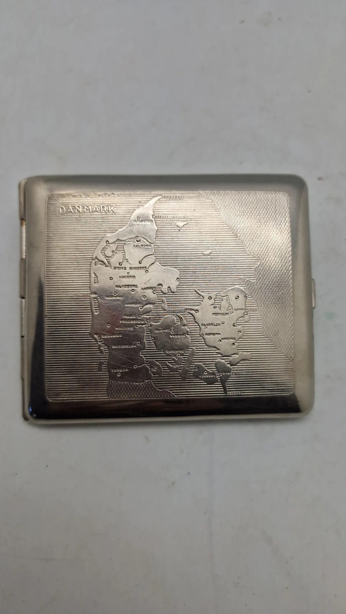 Nationalt cigaretetui