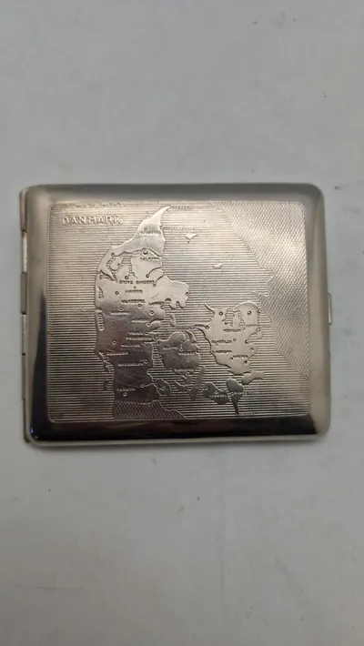 Nationalt cigaretetui