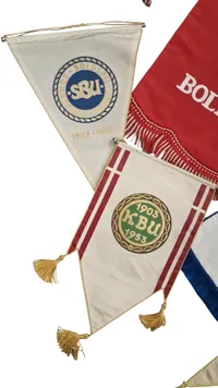 Samling originale bordbannere, KBU