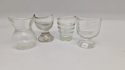Samling øjnskylle glas