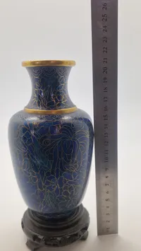 Kinesisk Cloisonne vase med fod