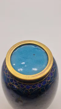 Kinesisk Cloisonne vase med fod