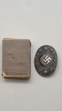 Original Reichsarbeitsdienst RAD female Brooch