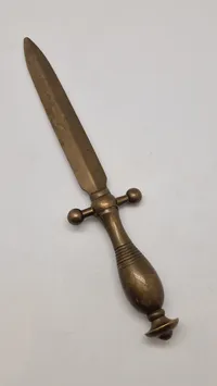 Veludført brevåbner