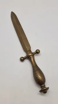 Veludført brevåbner