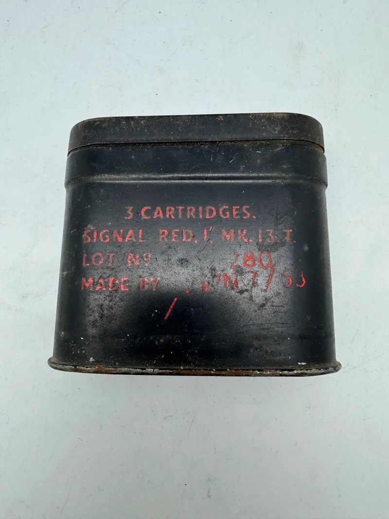 Sjælden original britisk boks for signalammunition,