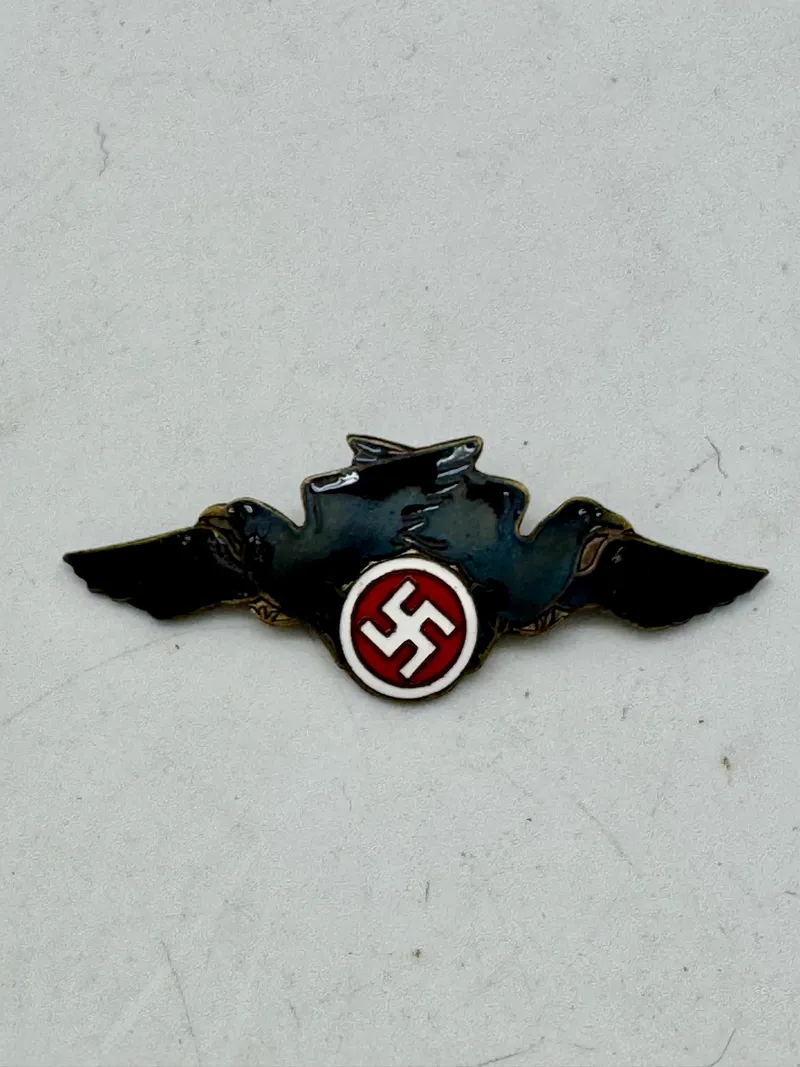 Ekstremt sjældent originalt D.N.S.A.P ravnemærke