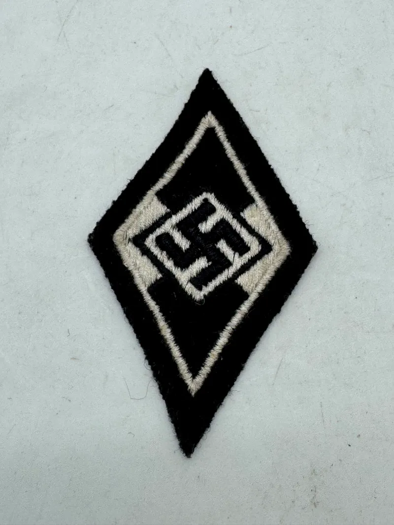 Originalt  SS Former Member Hitler Youth Sleeve Diamond (Vorigmitglied HJ Ärmelabzeichen)