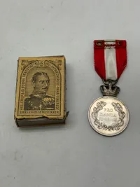 Sjælden original Kong Christian X's Frihedsmedaille, 
også kendt som "Pro Dania"-medaljen, som blev indstiftet den 5. maj 1946
