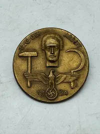 Original Tag Der Arbeit badge