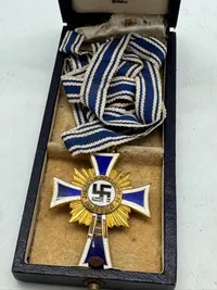 Originalt tysk mutterkreuz 1.kl med æske