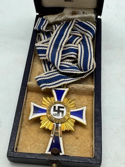 Originalt tysk mutterkreuz 1.kl med æske