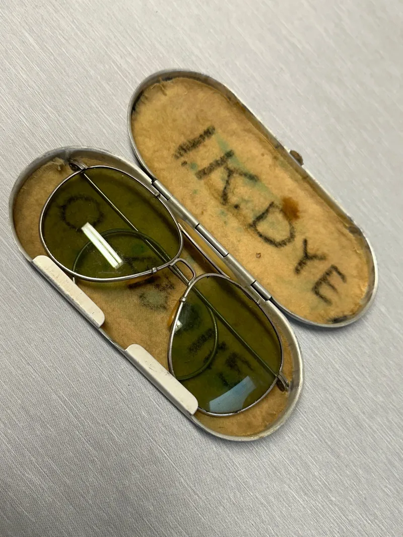 Originale WWII Bausch Lomb B&L Pilots AVIATOR Flyers SUNGLASSES w/Aluminum CASE