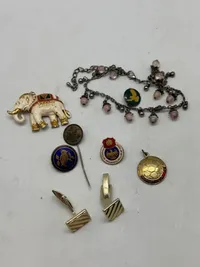 Samling diverse pins mm.