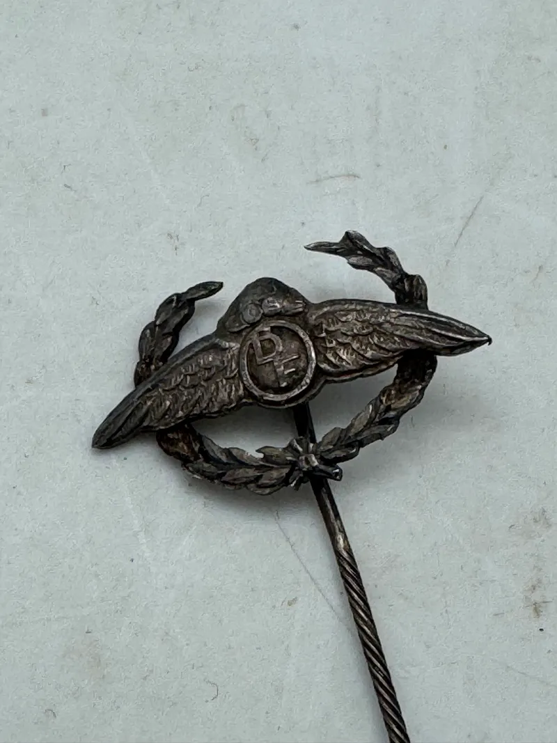 Original Dansk 
Sølv flyverpin Hærens flyvetropper har tilhørt Christian Førslev, 1891-1959