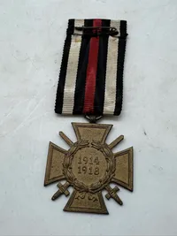 Originalt Ehrenkreuz mit Schwertern für Frontkämpfer 1914-1918 –
