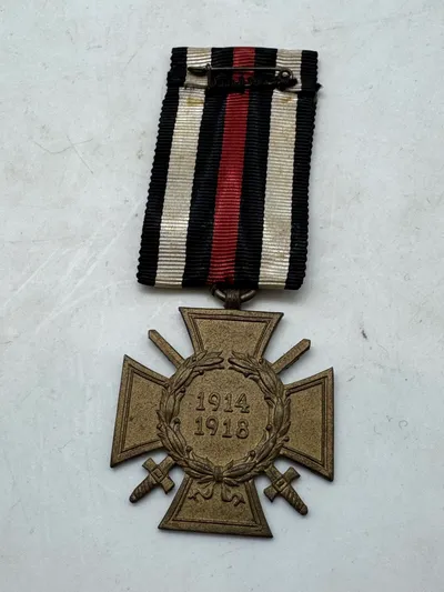 Originalt Ehrenkreuz mit Schwertern für Frontkämpfer 1914-1918 –