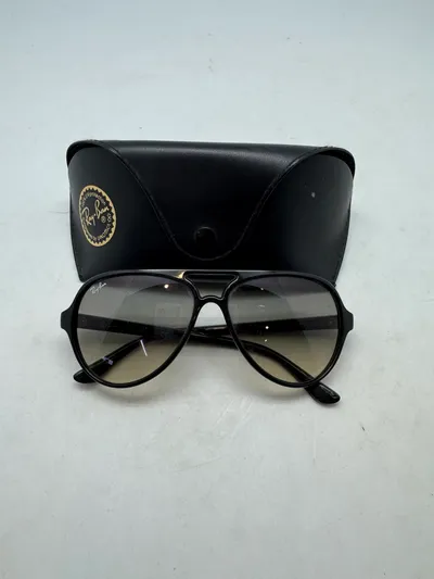 Originale Rayban solbriller m. etui