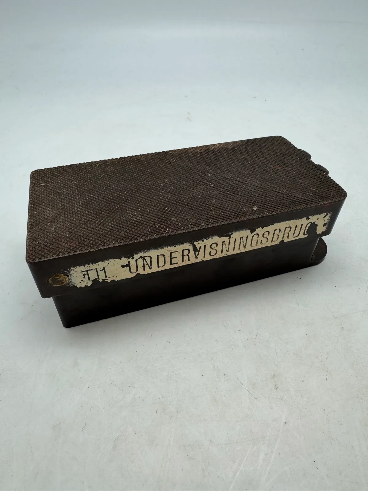 200 grams sprænglegme model 1947 til undervisningsbrug (Tom for sprængstof)