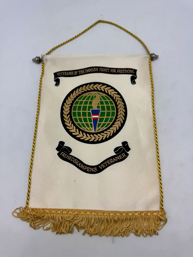 Originalt lille banner fra Frihedskampens veteraner