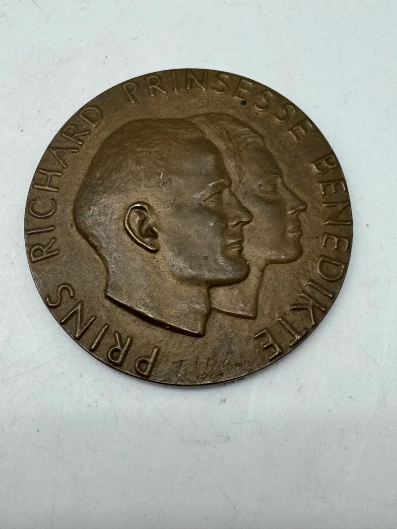 medalje udstedt i anledning af brylluppet mellem Prins Richard af Sayn-Wittgenstein-Berleburg og Prinsesse Benedikte af Danmark i 1968