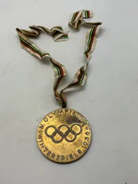 Medalje fra vinter-OL 1936, som blev afholdt i Garmisch-Partenkirchen, Tyskland