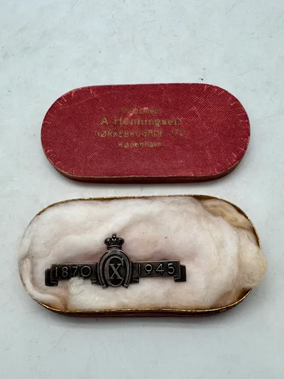 Original Kong Christian X broche, sølv