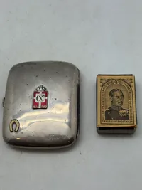 Originalt sølv cigaretetui med kongemærke rubin, guldmærke