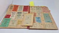Sjælden original dansk ww2 scrapbog med masser af rationeringsmærker, biografbilletter, OPRAAB, propaganda og meget mere