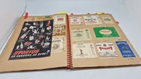Sjælden original dansk ww2 scrapbog med masser af rationeringsmærker, biografbilletter, OPRAAB, propaganda og meget mere