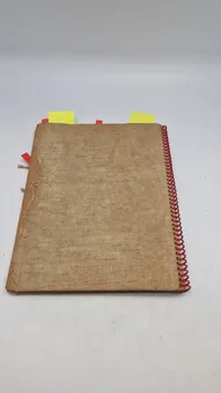 Sjælden original dansk ww2 scrapbog med masser af rationeringsmærker, biografbilletter, OPRAAB, propaganda og meget mere