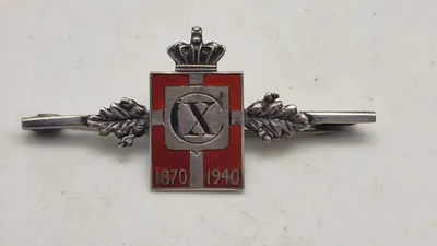 Veludført original Georg Jensen nål af sterlingsølv