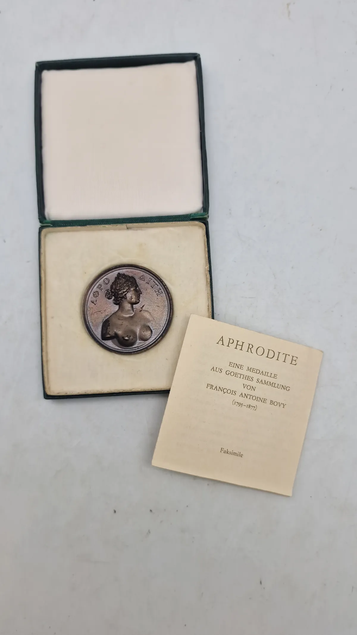 François Antoine Bovy Afrodite medalje med æske