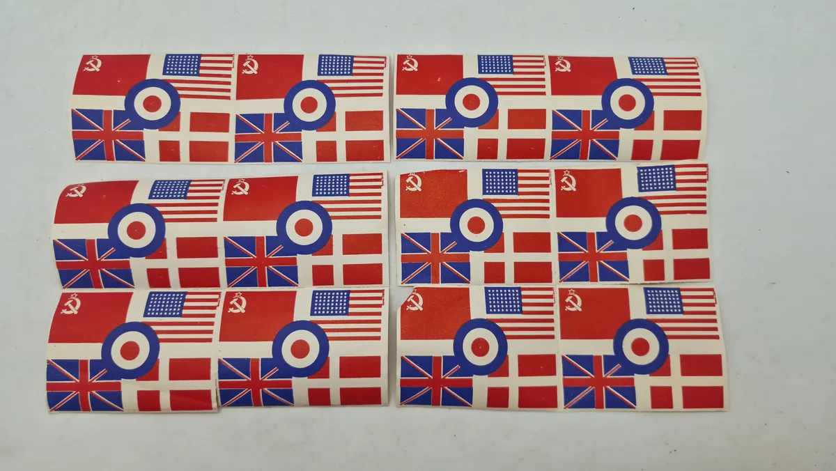 Samling originale mærkater fra maj dagene 1945