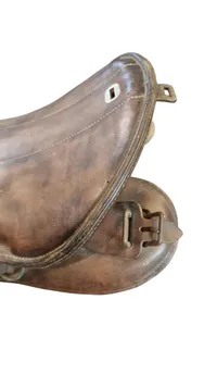 Original tysk ww2 saddel fra 1942. Rigtig godt stemplet